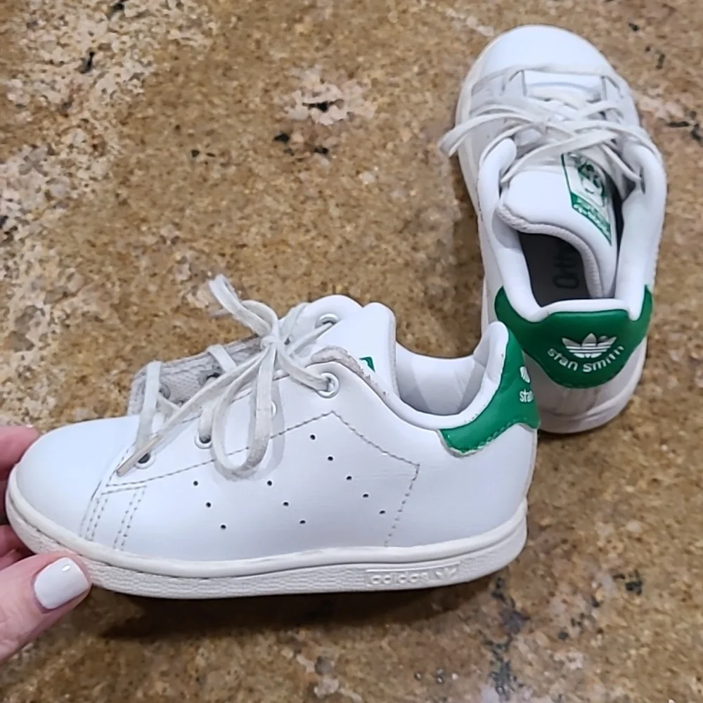 ADIDAS STAN SMITH WHITE AND GREEN SNEAKERS SIZE 6.5